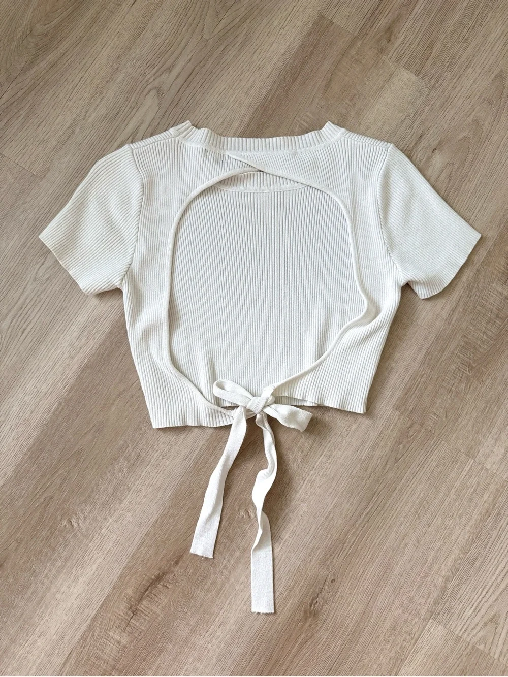 White Ribbed Backless Crop Top - Picture 1 of 6